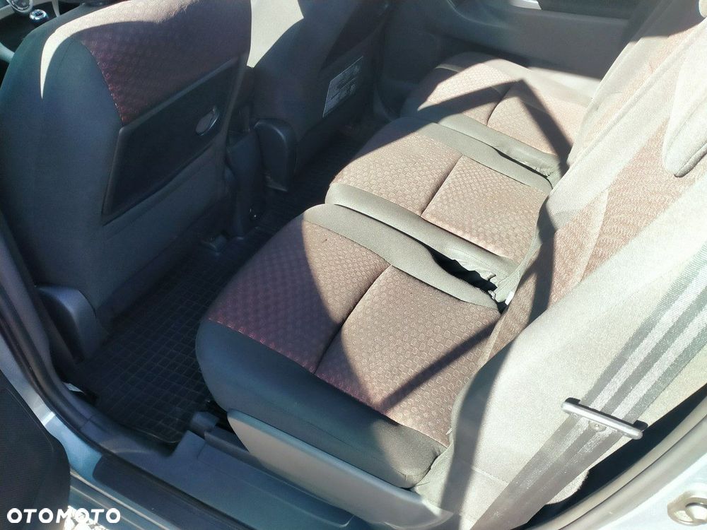 Toyota Verso 1.8 Premium - 12