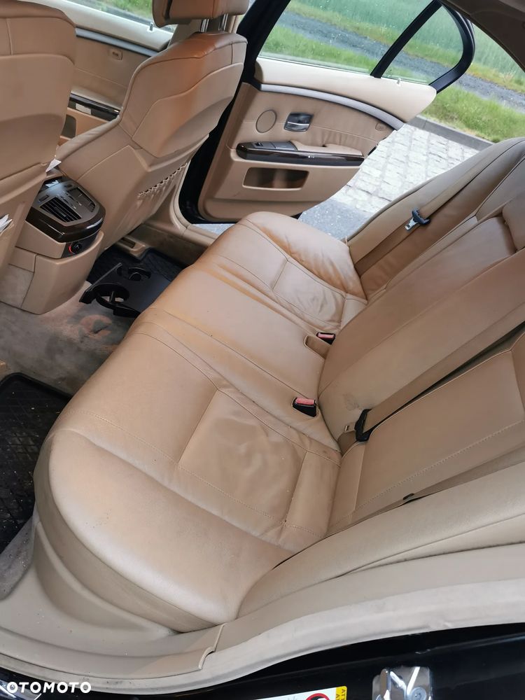 BMW Seria 7 - 11