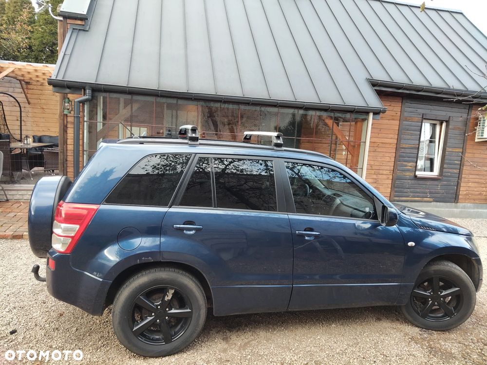 Suzuki Grand Vitara 2.0 - 6