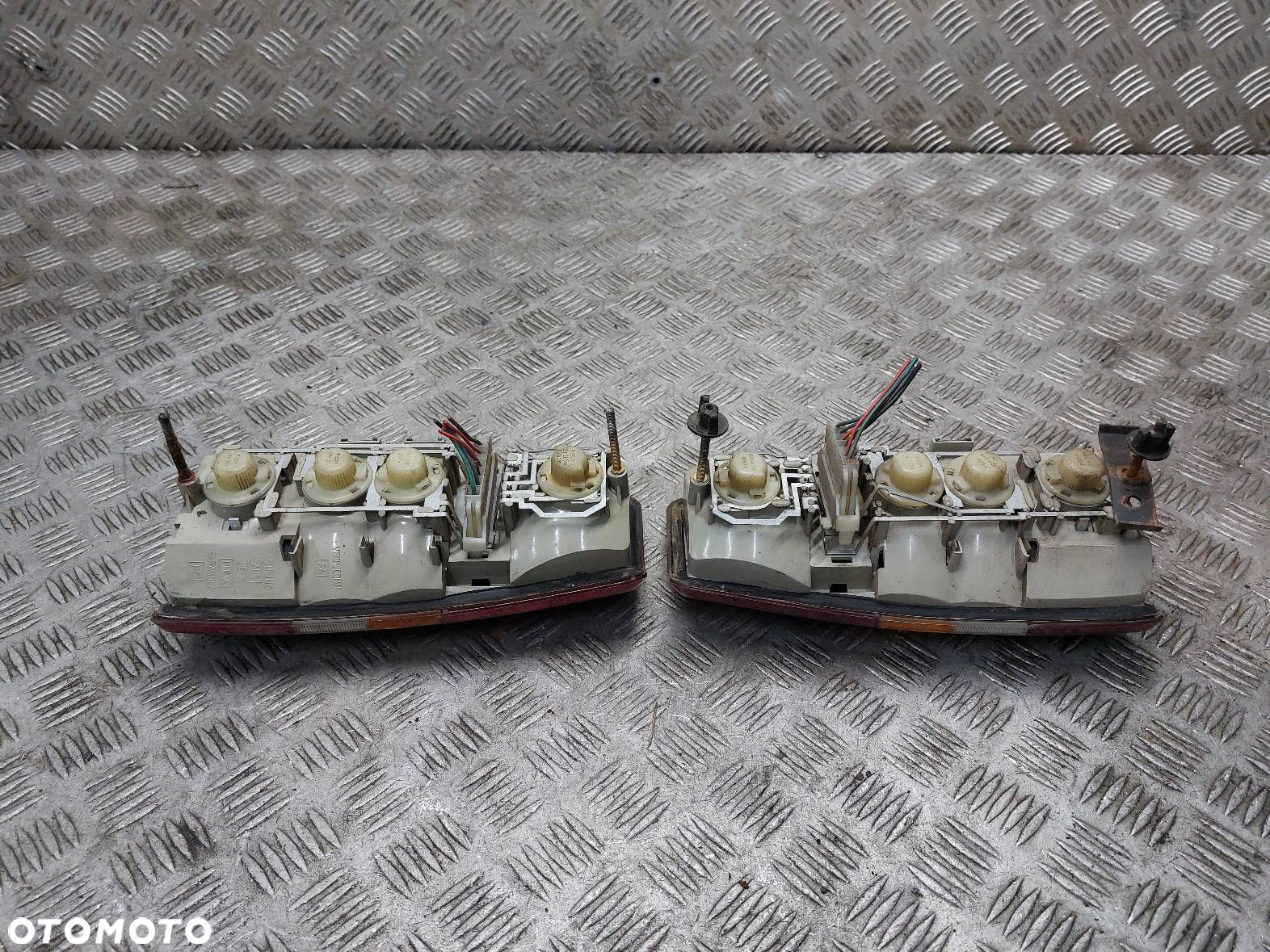 LAMPA LEWY TYŁ + PRAWY TYŁ LAND ROVER DISCOVERY I - 6