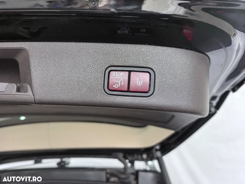 Mercedes-Benz GLS - 28