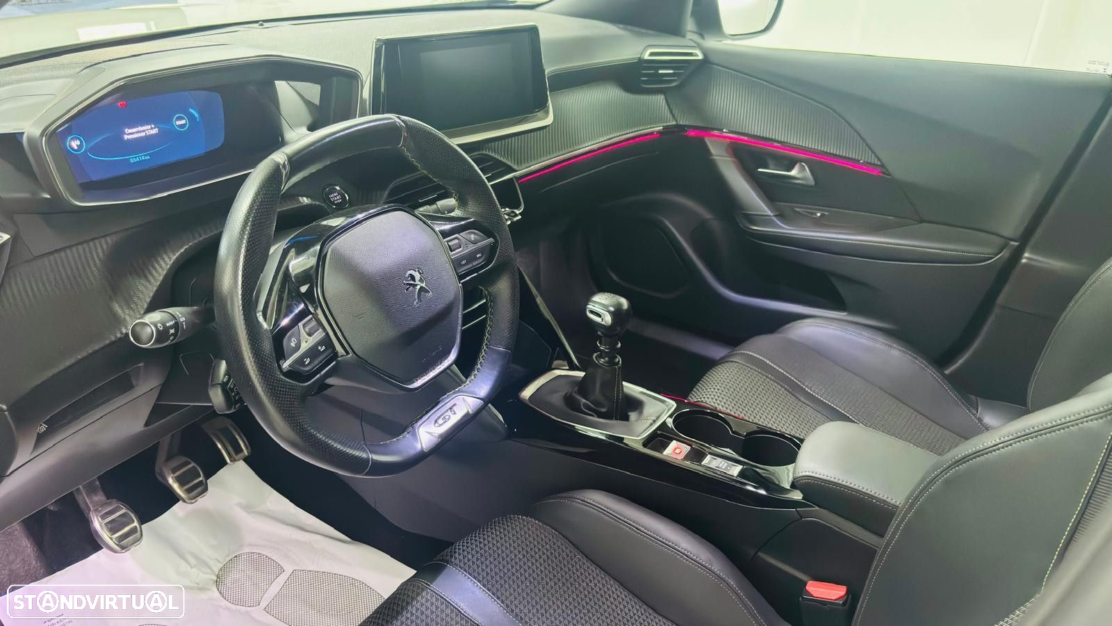 Peugeot 2008 1.2 PureTech GT Line - 3