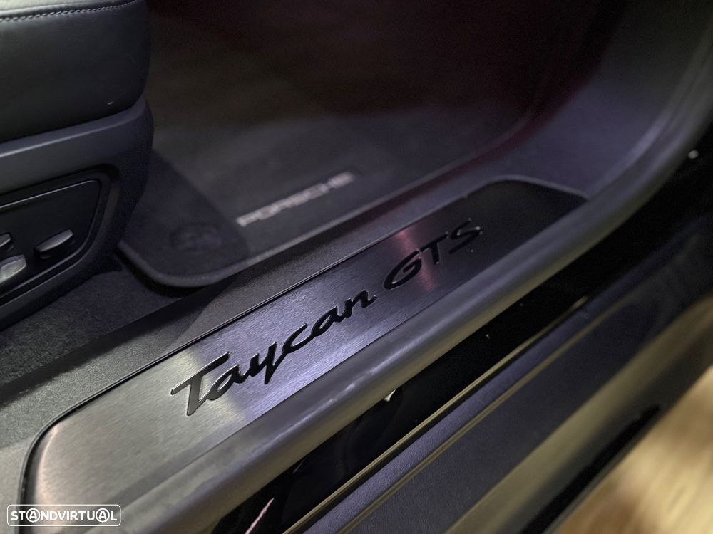 Porsche Taycan Sport Turismo GTS - 24