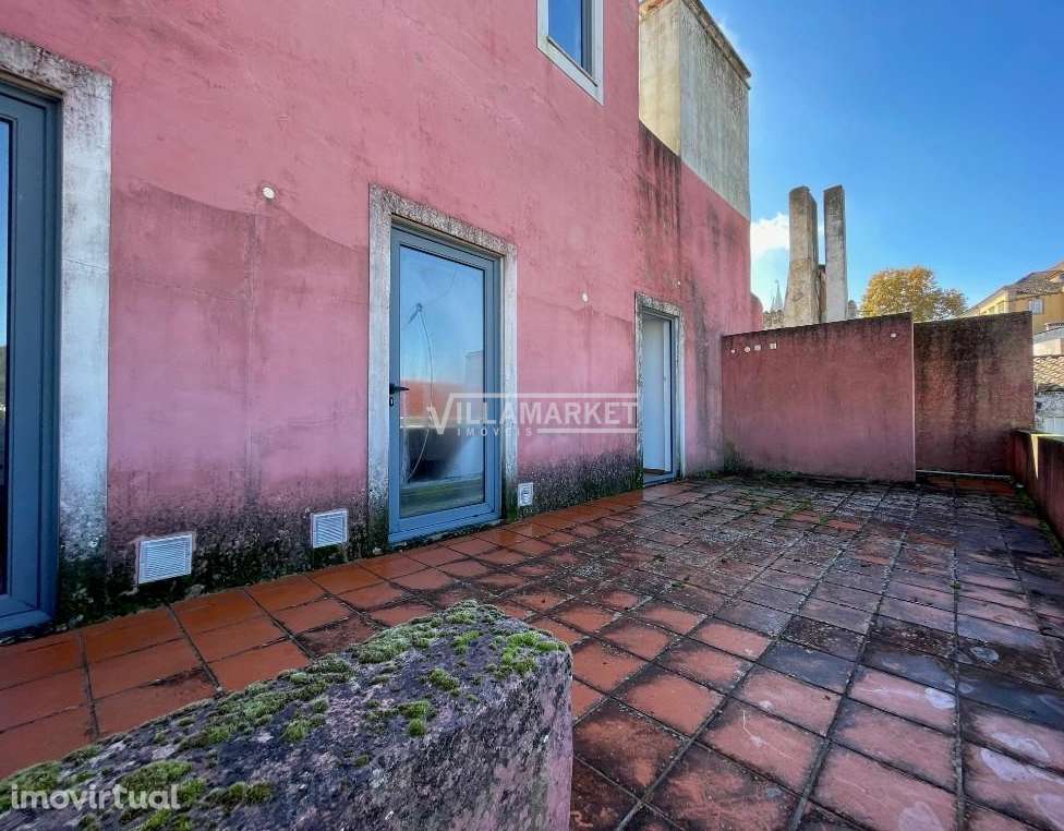 Edifício com 3 pisos da banca situado no Centro histórico de Portalegr - Grande imagem: 5/33