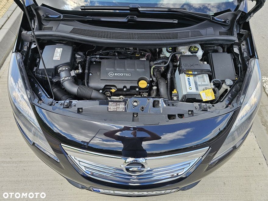 Opel Meriva 1.4 T Cosmo S&S - 27