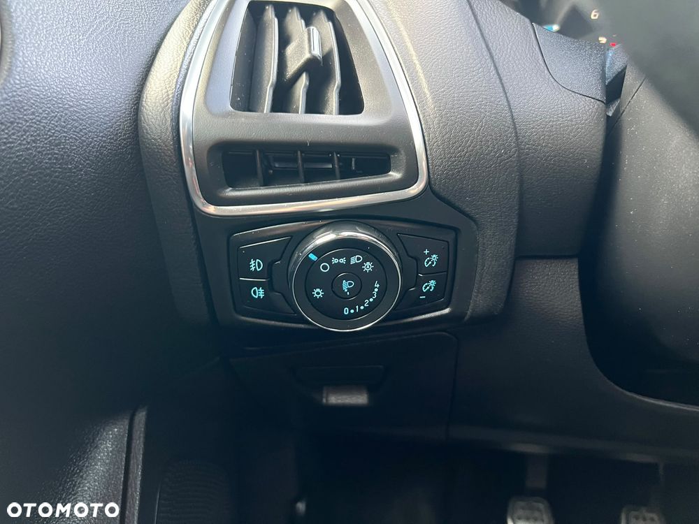 Ford Focus - 27
