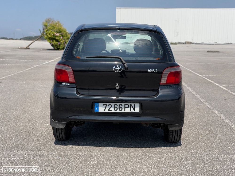 Toyota Yaris 1.0 Base - 11