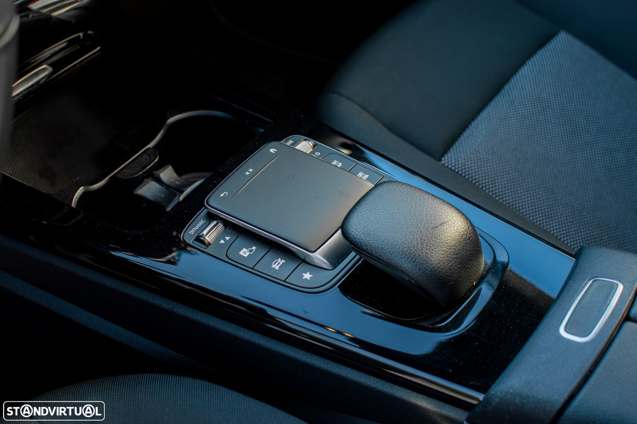 Mercedes-Benz CLA 180 - 25