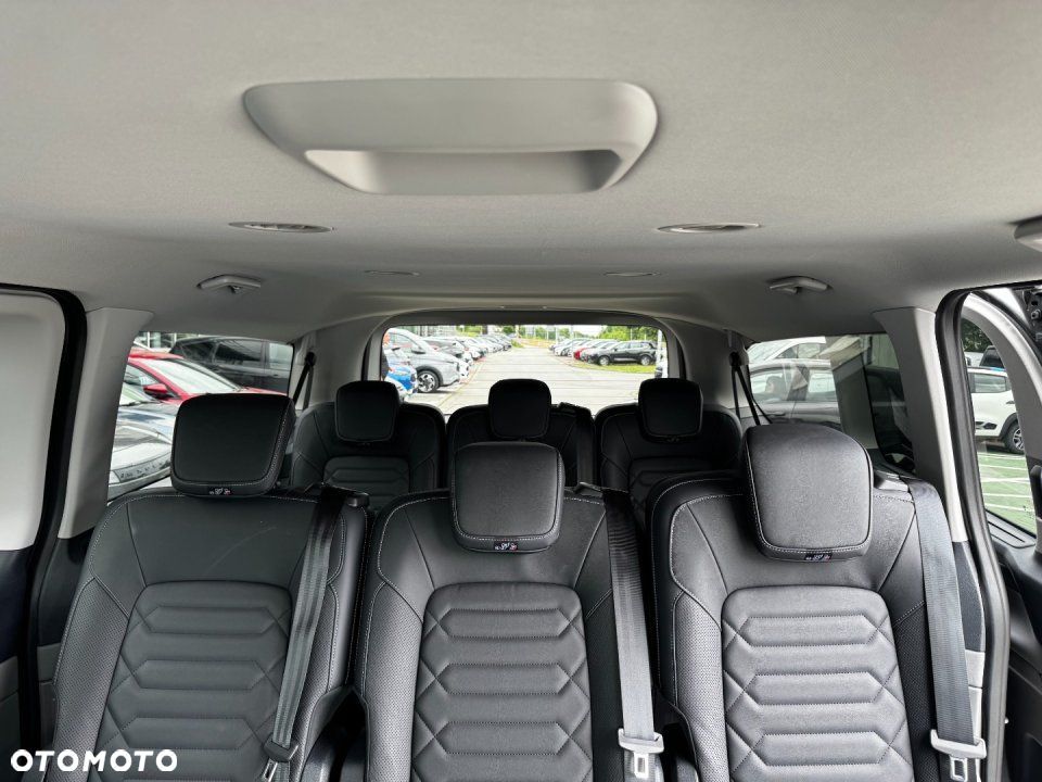 Ford Tourneo Custom - 16