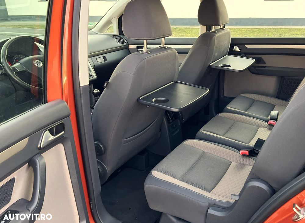 Volkswagen Touran 2.0 TDI DPF Cross - 11