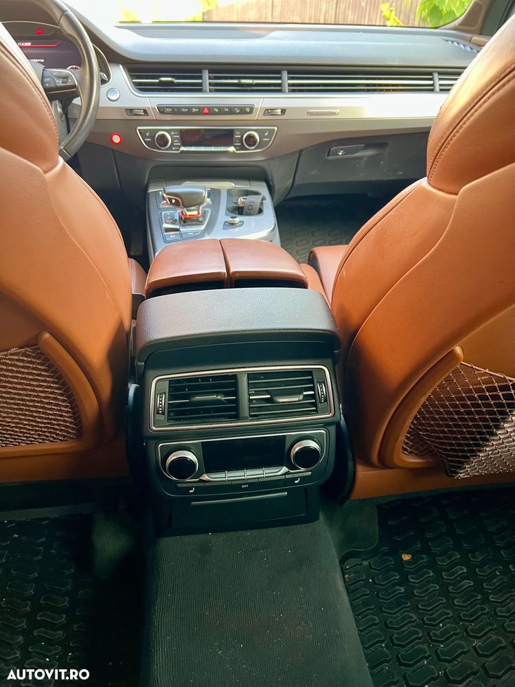 Audi Q7 - 11