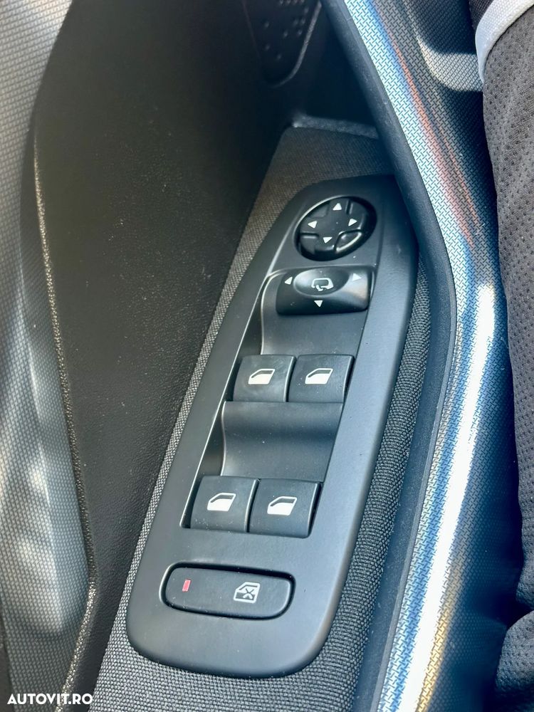 Peugeot 2008 - 30