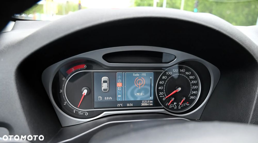 Ford Mondeo - 28