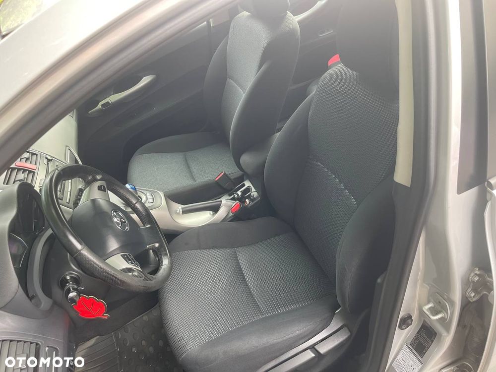 Toyota Auris - 9