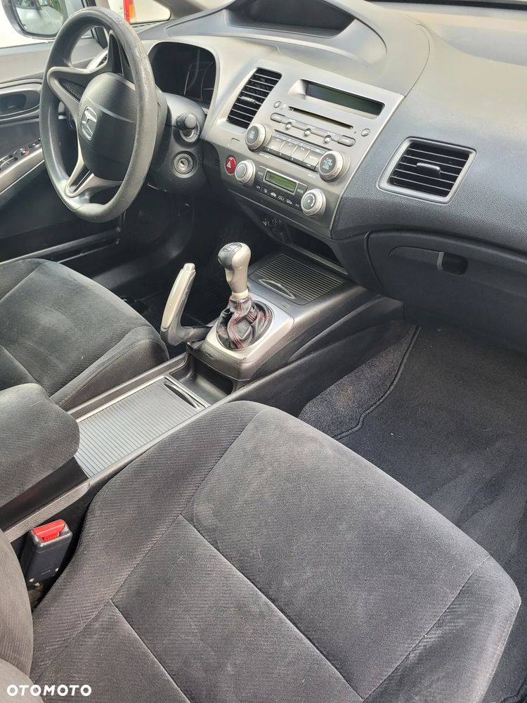 Honda Civic 1.8 Comfort - 17