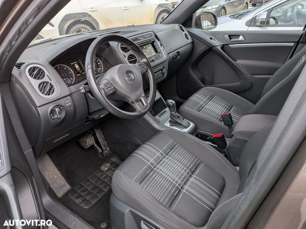 Volkswagen Tiguan 2.0 TDI DPF 4Motion BlueMotion Technology DSG Sport & Style - 14