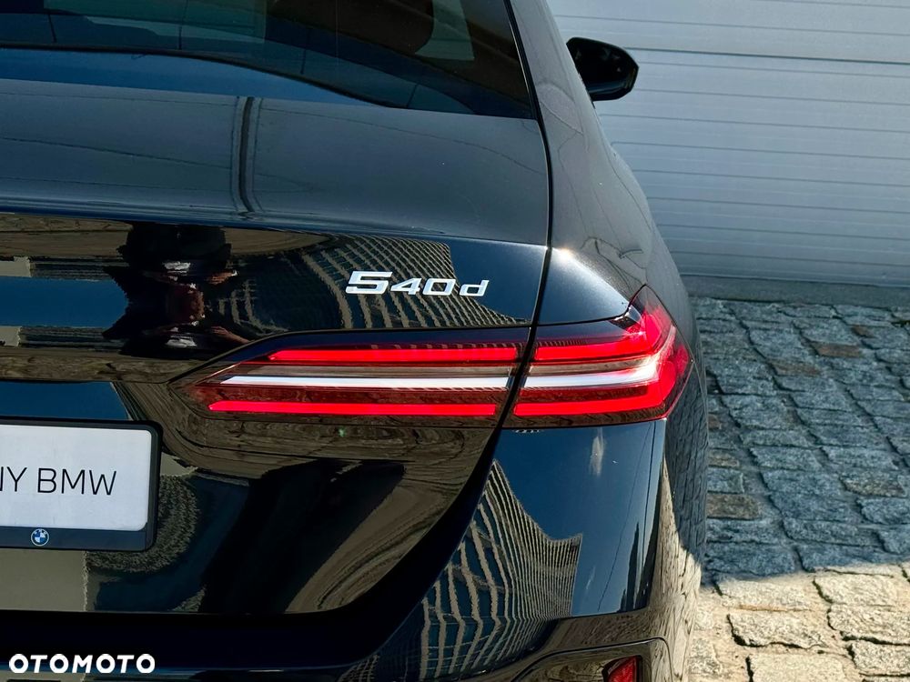 BMW Seria 5 540d xDrive mHEV M Sport - 32