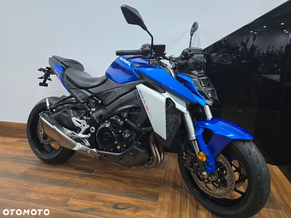 Suzuki GSX - 2