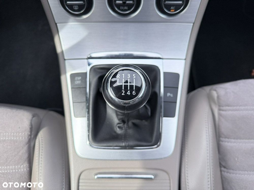 Volkswagen Passat Variant 1.8 TSI Highline - 30