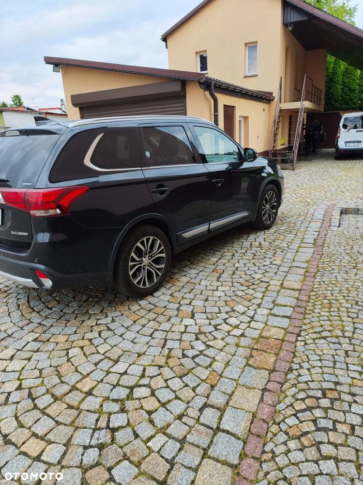 Mitsubishi Outlander 2.0 Instyle Navi 4WD CVT - 11