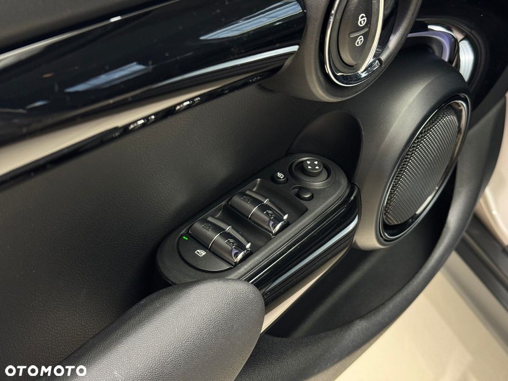 MINI Cooper Standard - 20