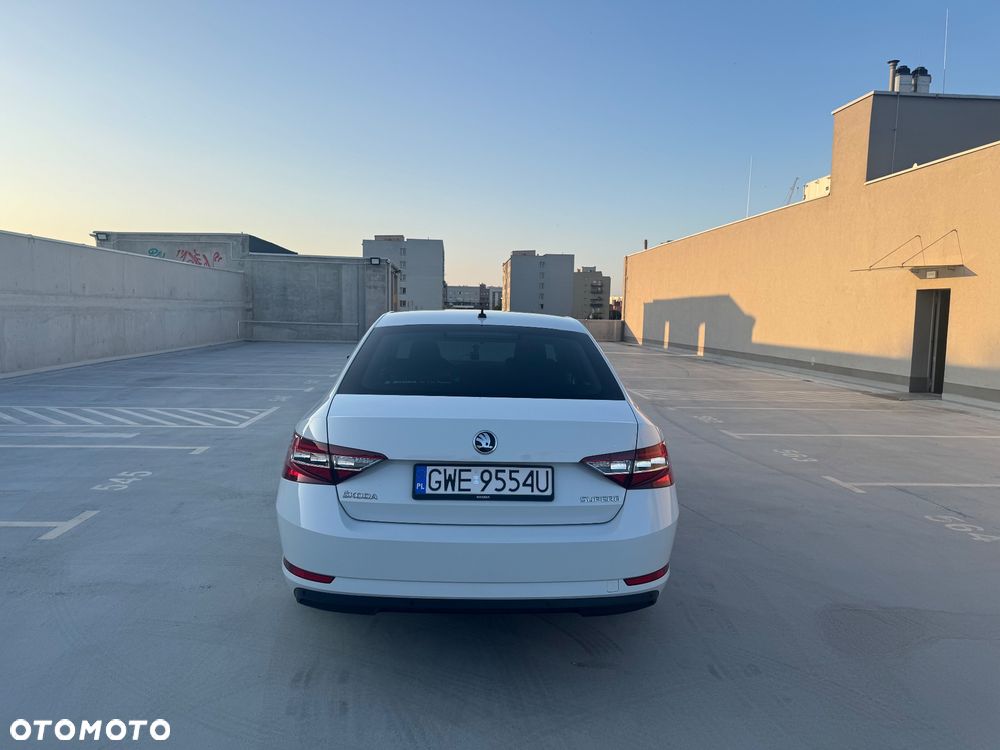 Skoda Superb 1.8 TSI Ambition - 4