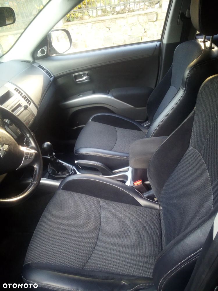 Mitsubishi Outlander 2.0 DID Instyle - 5