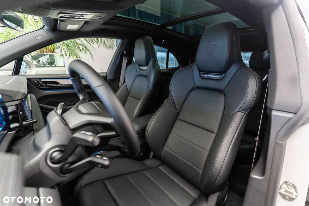 Porsche Macan GTS 100kWh - 11