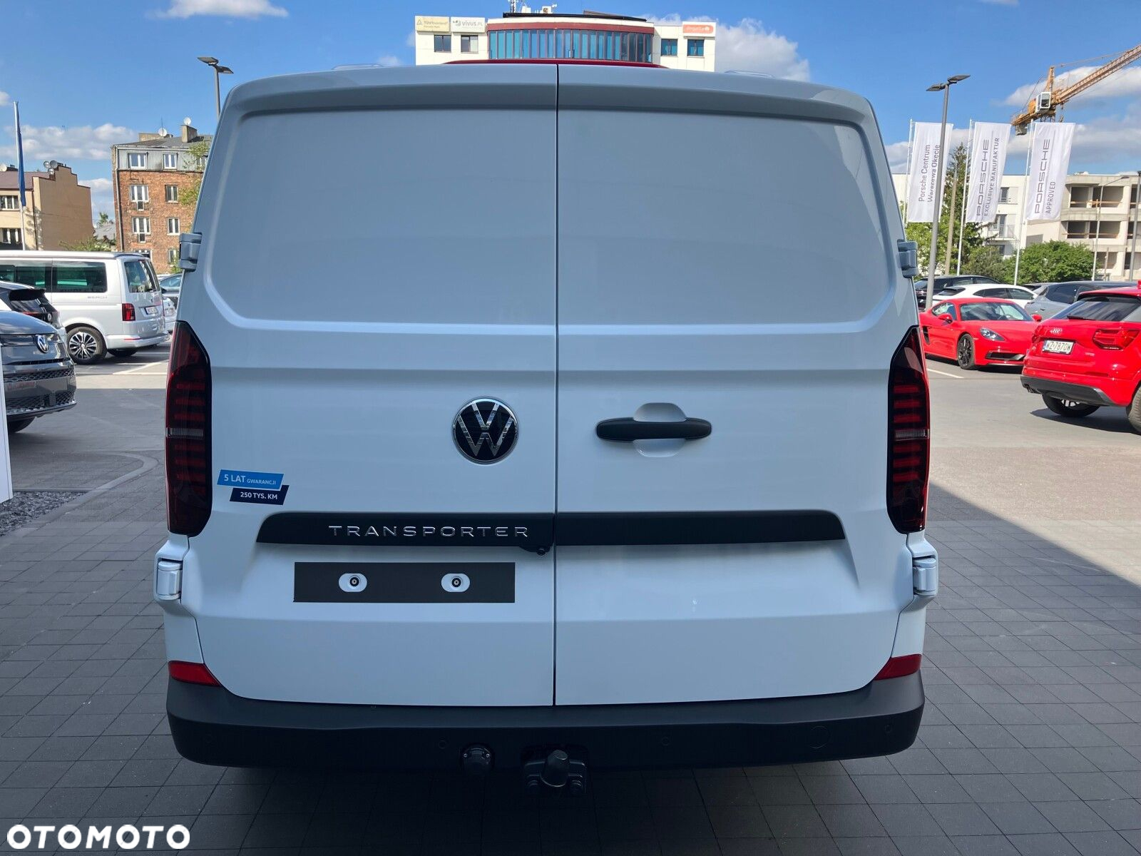 Volkswagen Transporter Transporter Furgon silnik: 2,0 l TDI 150 KM / skrzynia biegów: 8-biegowa automatyczna rozstaw osi: 3100 mm - 5