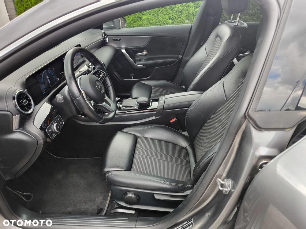Mercedes-Benz CLA - 10