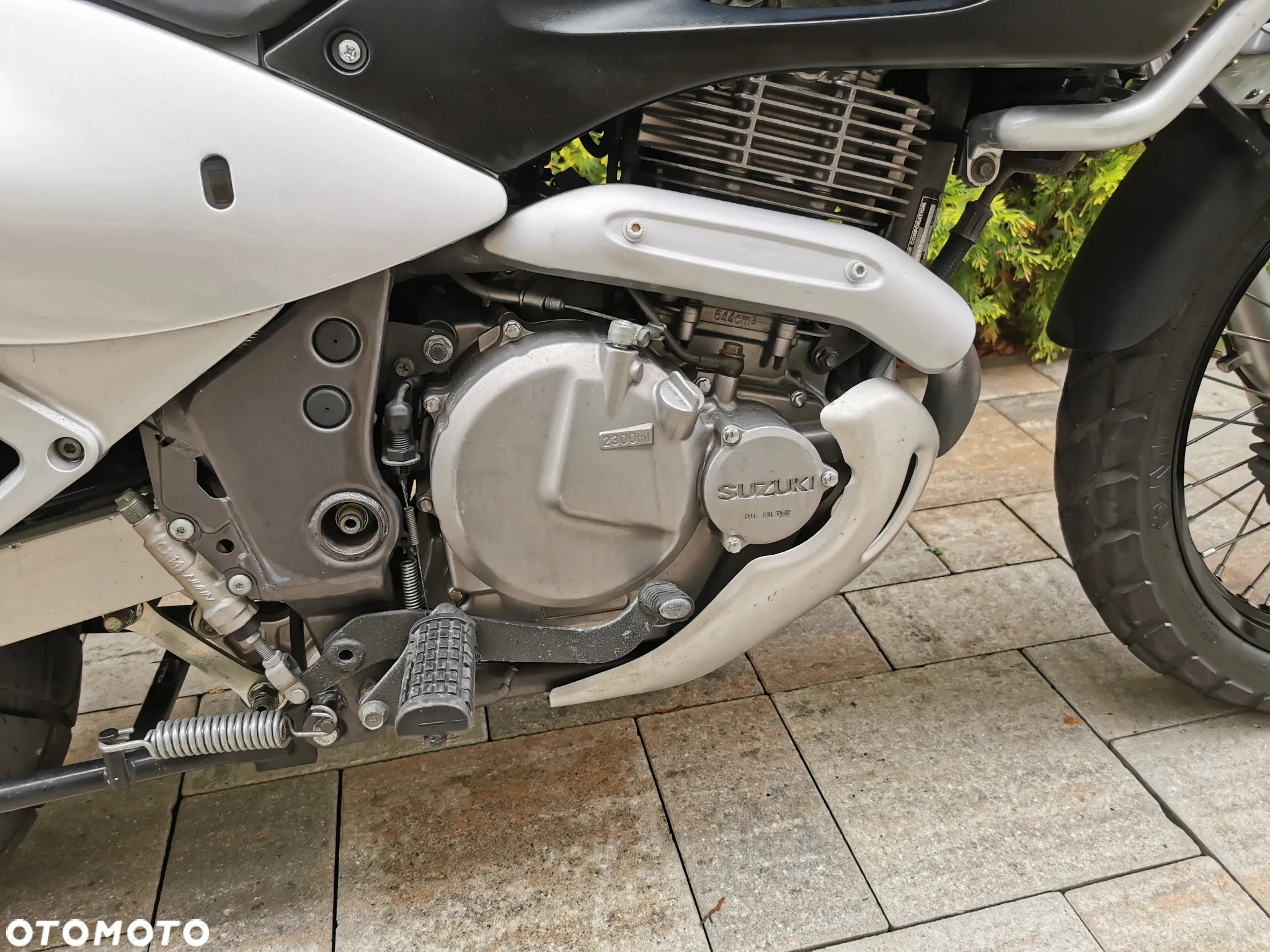 Suzuki XF - 16