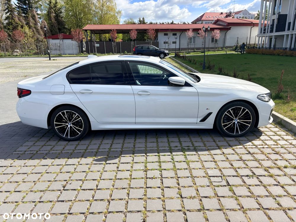 BMW Seria 5 520d xDrive MHEV M Sport sport - 3
