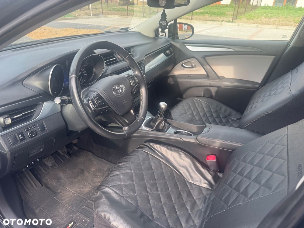 Toyota Avensis 2.0 D-4D Premium - 12