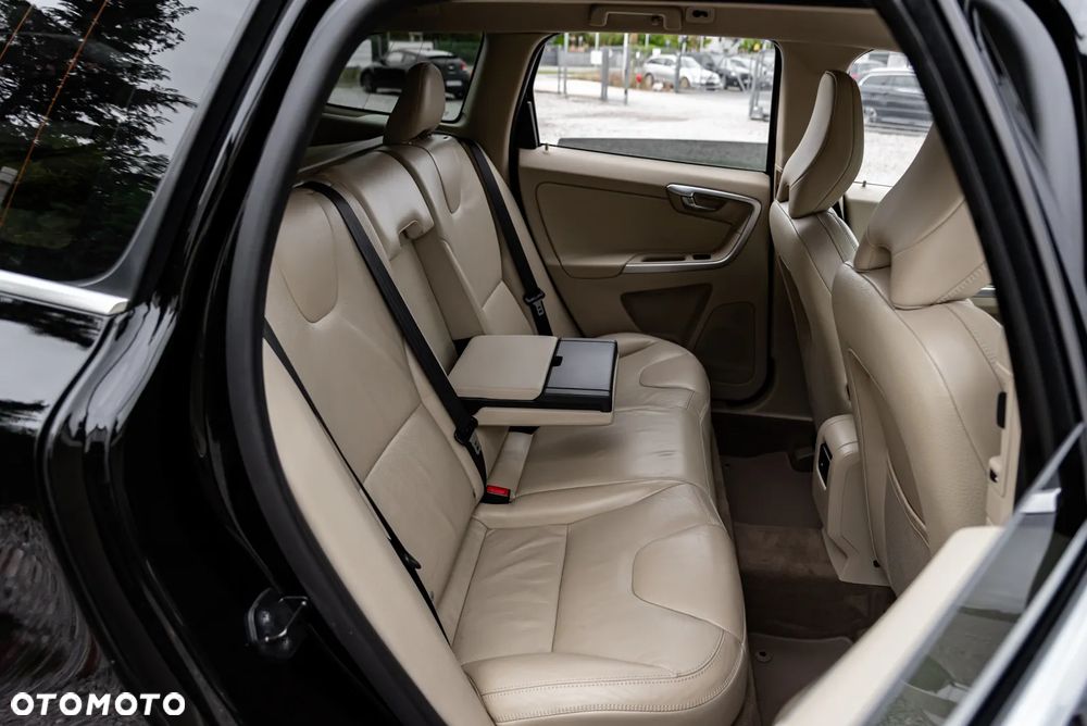 Volvo XC 60 3.2 AWD Kinetic - 26