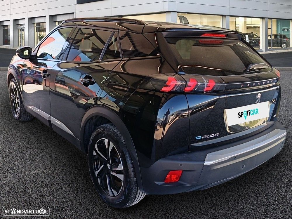 Peugeot e-2008 50 kWh GT — fotografia 7