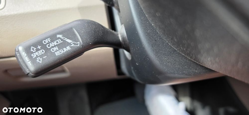 Volkswagen Passat 2.0 TDI Comfortline R-Style DSG - 37