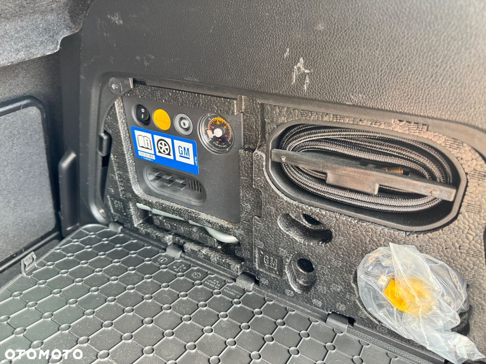 Opel Meriva 1.4 ecoflex 150 Jahre - 30