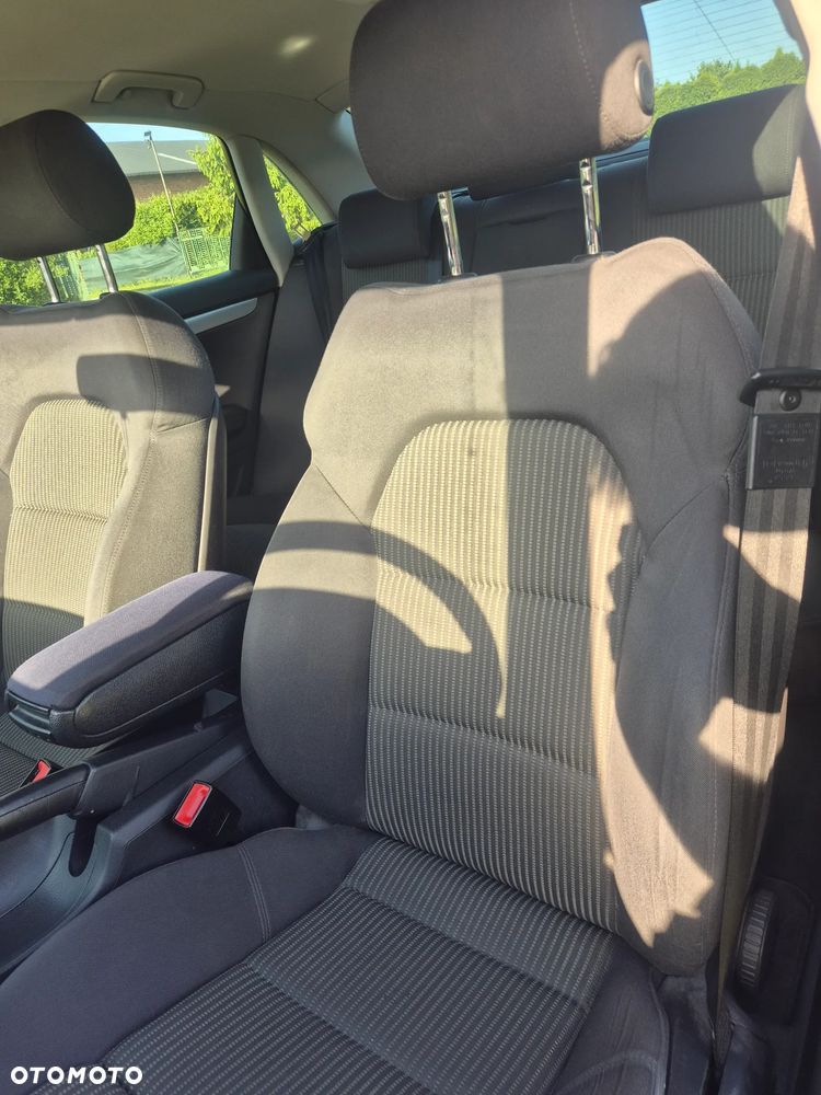 Audi A4 Limousine 2.0T FSI - 17