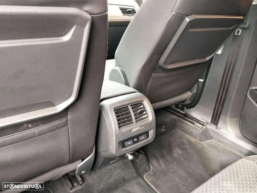 VW Touran 1.6 TDI Confortline DSG - 23