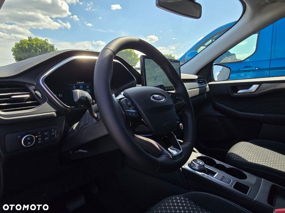 Ford Kuga - 12