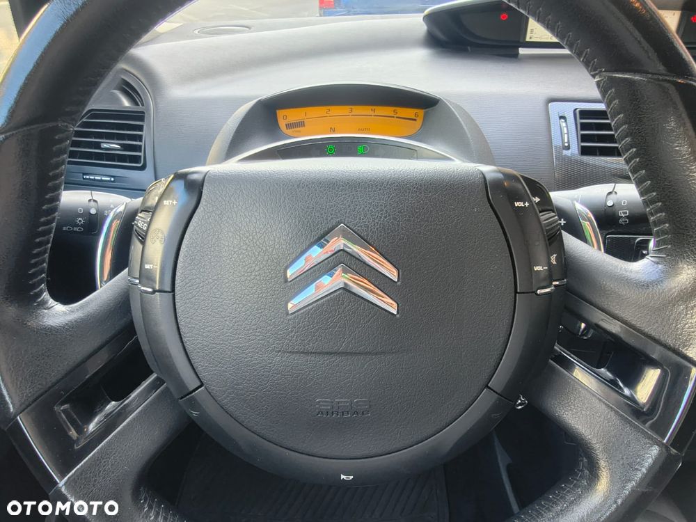 Citroën C4 1.6 HDi FAP EGS6 Confort - 11