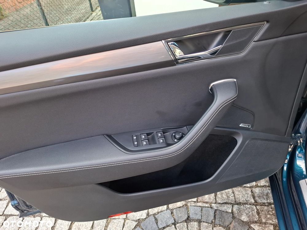 Skoda Superb 2.0 TDI SCR Style DSG - 37