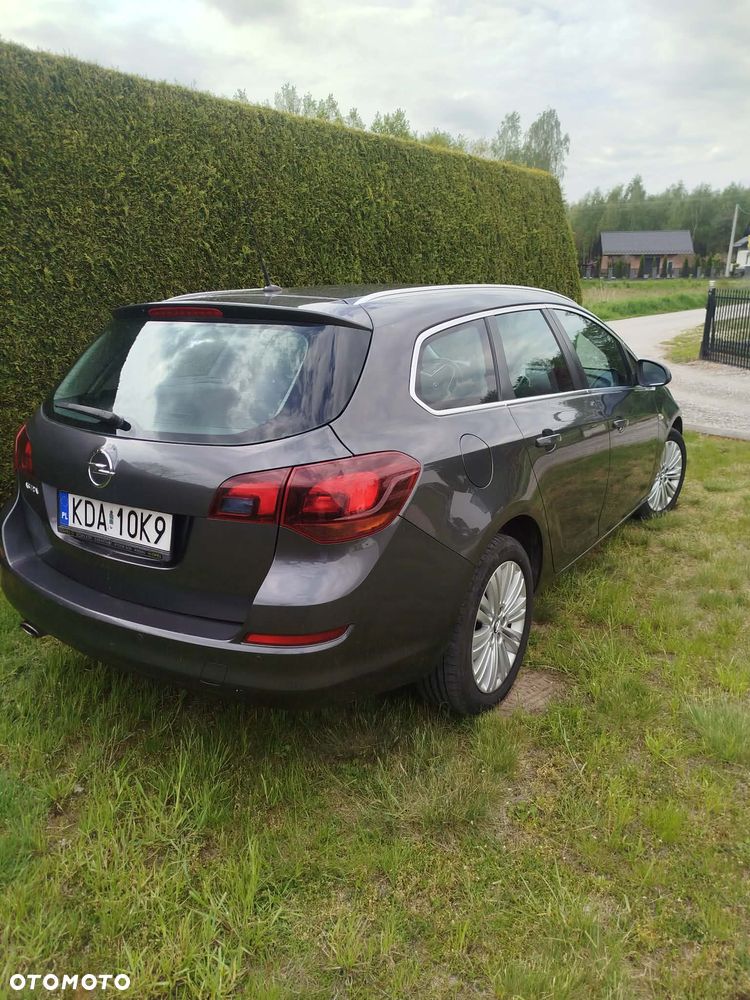 Opel Astra 1.4 T Sport - 11