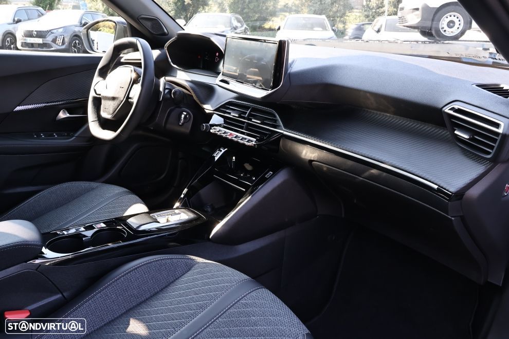 Peugeot 2008 1.2 Hybrid Allure e-DCS6 - 13