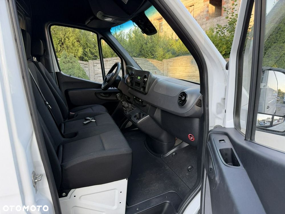 Mercedes-Benz Sprinter - 7