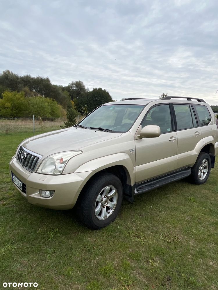 Toyota Land Cruiser - 1