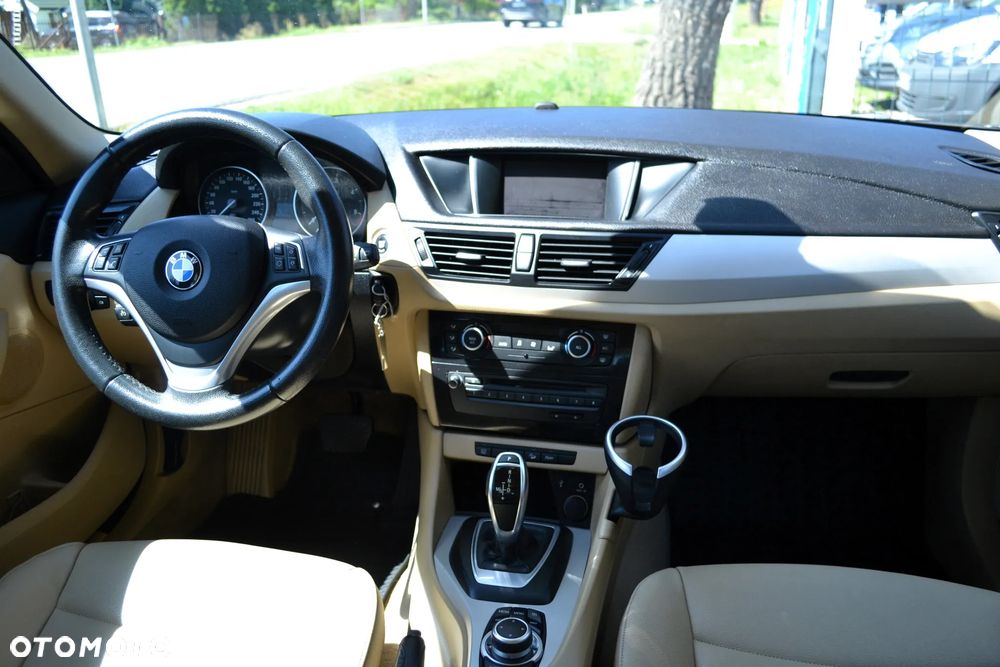 BMW X1 xDrive18d Sport Line - 7