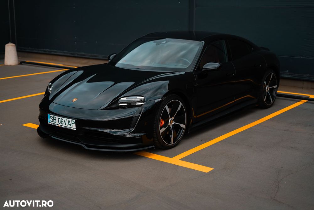 Porsche Taycan - 9