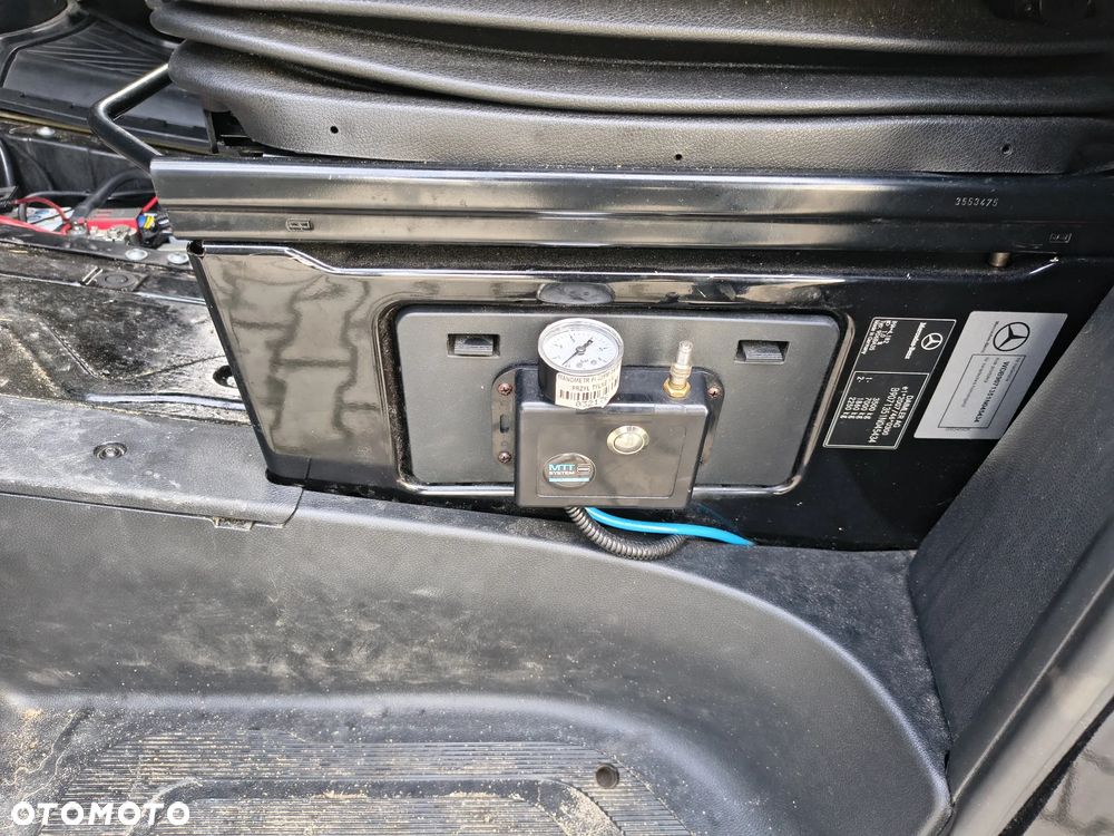 Mercedes-Benz Sprinter - 4