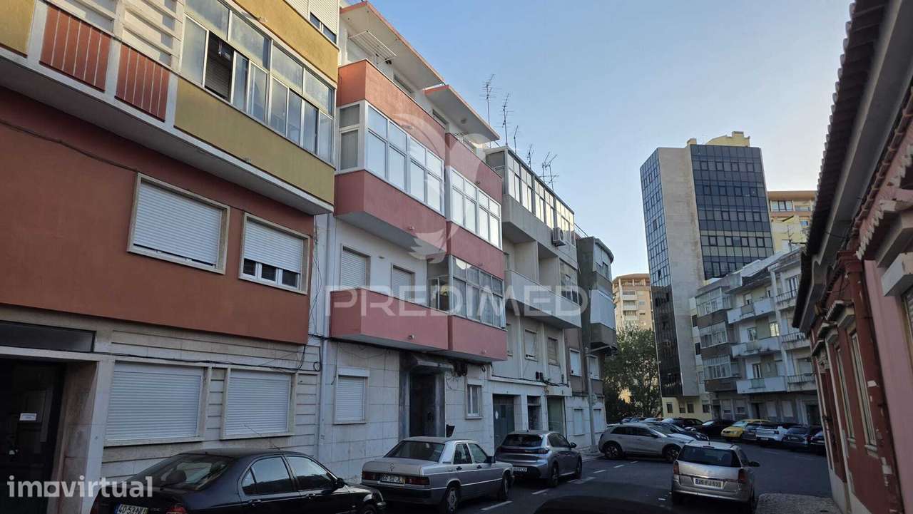 Apartamento T2 no Centro de Lisboa - Grande imagem: 2/18